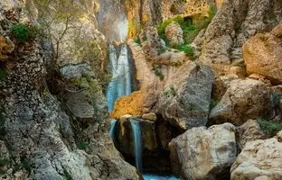 آبشار، چشمه و تنگ در شهر رومانیایی چهارمحال و بختیاری؛ تجربه سفری خنک با طعم ترانسیلوانیا