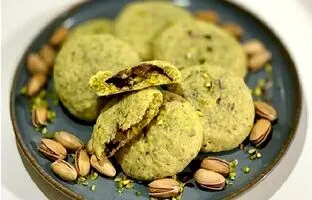 خوشمزه بپزید؛ قرابیه پسته، شیرینی‌ اصیل و دلربا که طعم بهشت می دهد