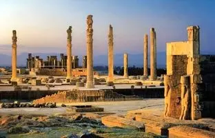 فیلمی جالب از تخت‌ جمشید با عینکِ واقعیت مجازی + ویدئو