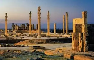 فیلمی جالب از تخت‌ جمشید با عینکِ واقعیت مجازی + ویدئو