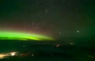 تایم‌لپس خیره‌کننده از شفق قطبی در یک پرواز + ویدئو