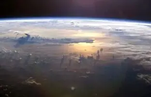 دانشمندان برای اولین بار میدان الکتریکی نامرئی را در اطراف زمین شناسایی کردند