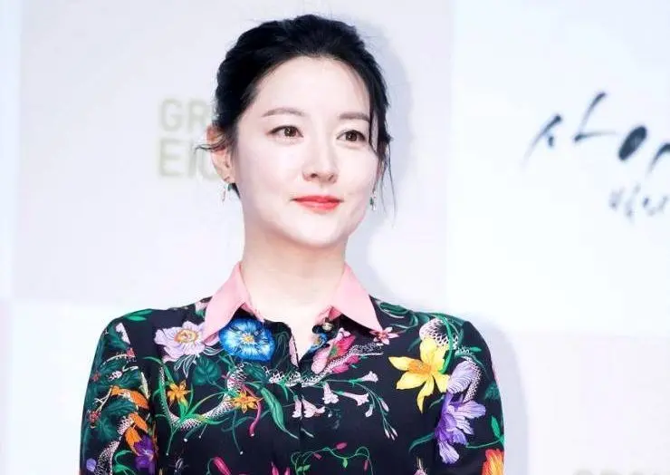 بیوگرافی و عکس‌های شخصی لی یونگ ئه (یانگوم)؛ زنی که هنوز مثل اکسیژن است + عکس