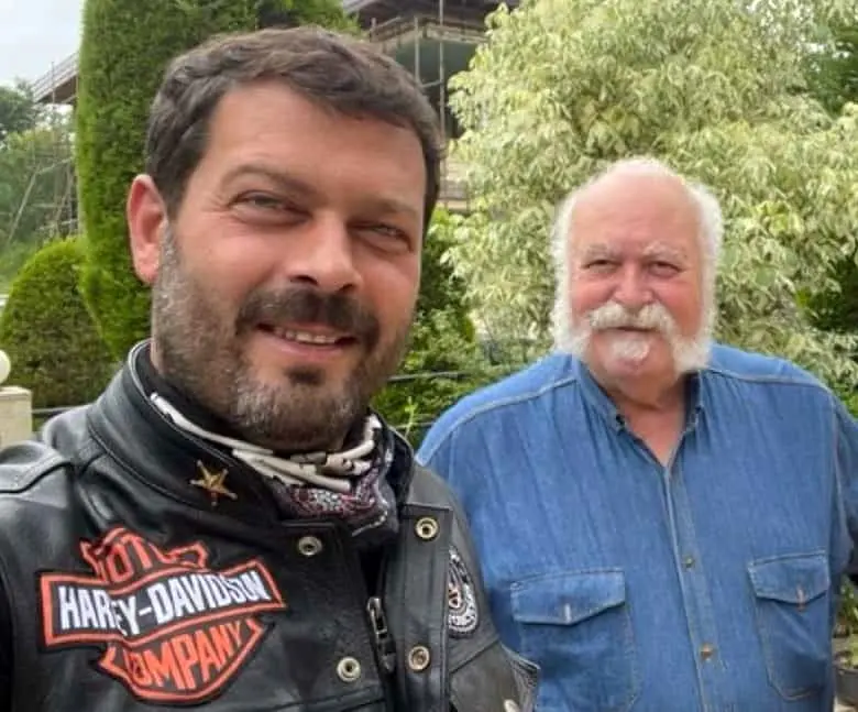 نگاهی به آشپزخانه منزل پدری پژمان بازغی در تهران + تصویر