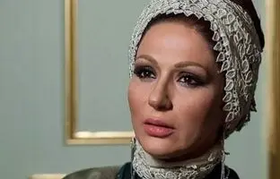 بیوگرافی ساغر عزیزی بازیگر نقش فرح ؛ زندگی نامه ، کارنامه هنری و عکس های شخصی