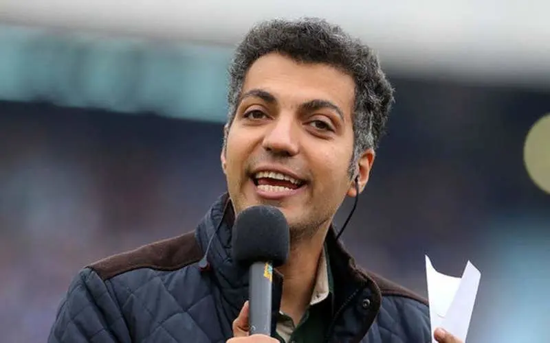 هواپیمای حامل عادل فردوسی پور دچار نقص فنی شد 