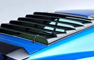 چرا خودروهای عضلانی قدیمی آفتاب‌گیر شیشه عقب داشتند؟