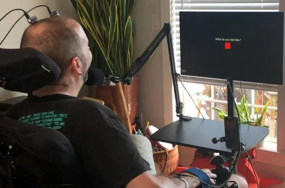 ایمپلنت مغزی جدید به مرد مبتلا به ALS دوباره توانایی تکلم و آوازخواندن داد