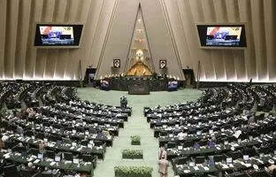 
لایحه تعطیلی پنج‌شنبه‌ها رفع ایراد شد؛ افزایش تعطیلات آخر هفته در آستانه تصویب
