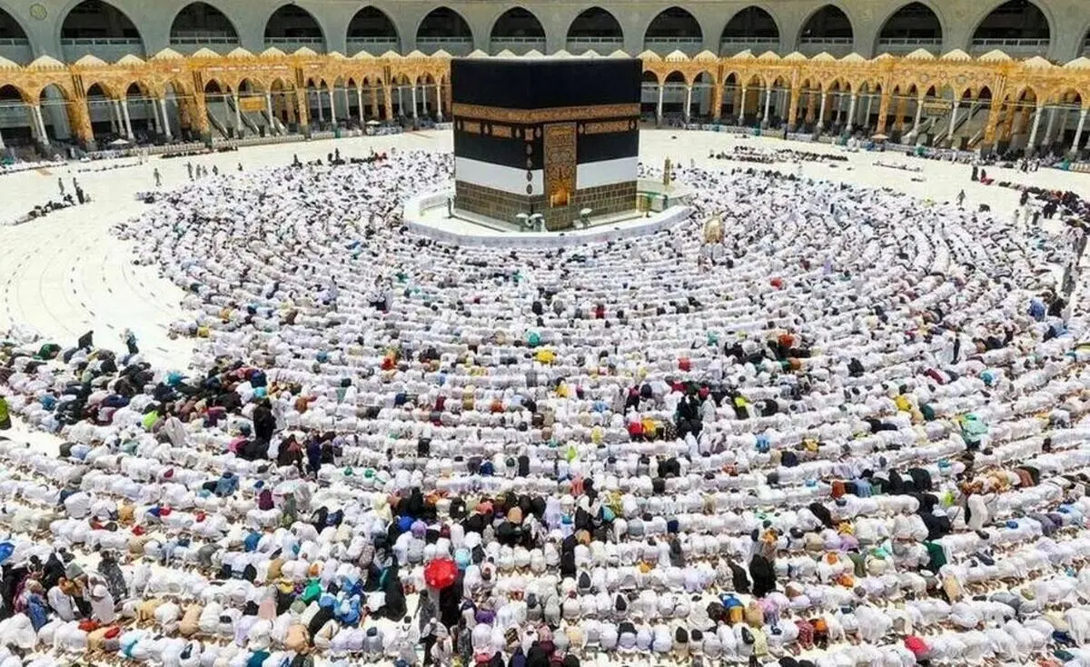 اقدام جدید عربستانی‌ها خبرساز شد/ ربات‌ها در مراسم حج چه‌کار می‌کنند؟
