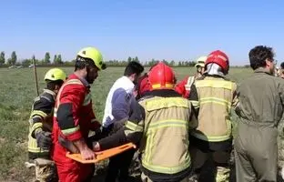 سقوط هواپیمای آموزشی در قزوین/۲ نفر مصدوم شدند + ویدئو