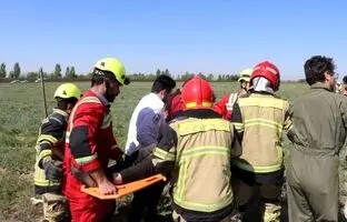 سقوط هواپیمای آموزشی در قزوین/۲ نفر مصدوم شدند + ویدئو