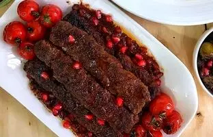 کباب تابه‌ای با سس انار؛ یک طعم متفاوت و خوشمزه