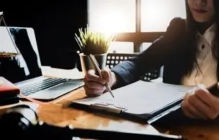 چگونه شغل و زندگی حرفه‌ای خود را مدیریت کنیم؟
