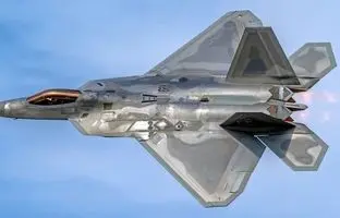 چرا F-22 هنوز نتوانسته هیچ جنگنده‌ای را سرنگون کند؟