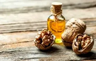 ۸ دلیل برای اینکه هر روز از روغن گردو استفاده کنید