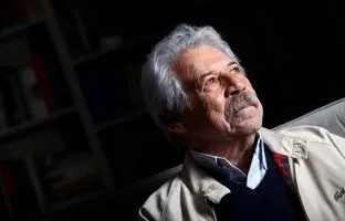 پاپاراتزی ایرانی؛ یک عکس زیرخاکی از بازیگر اسطوره‌ای ایران و مادرش 