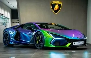 با پول رنگ این ماشین می‌شود خانه خرید / این لامبورگینی رنگ عوض می‌کند