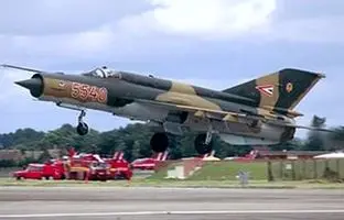 (ویدئو) کابین جذاب و تماشایی جنگنده میگ ۲۱