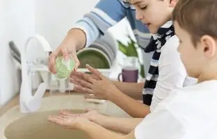 هدف ویروس HMPV کودکان زیر ۵ سال است + ویدئو