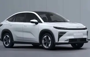 جیلی هائویوئه R7 معرفی شد؛ خودرویی هیبریدی با قابلیت تعویض باتری