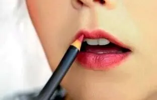 با مداد لب میشه چشم رو آرایش کرد؟