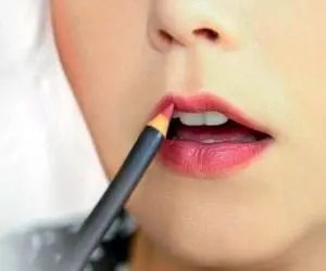 با مداد لب میشه چشم رو آرایش کرد؟