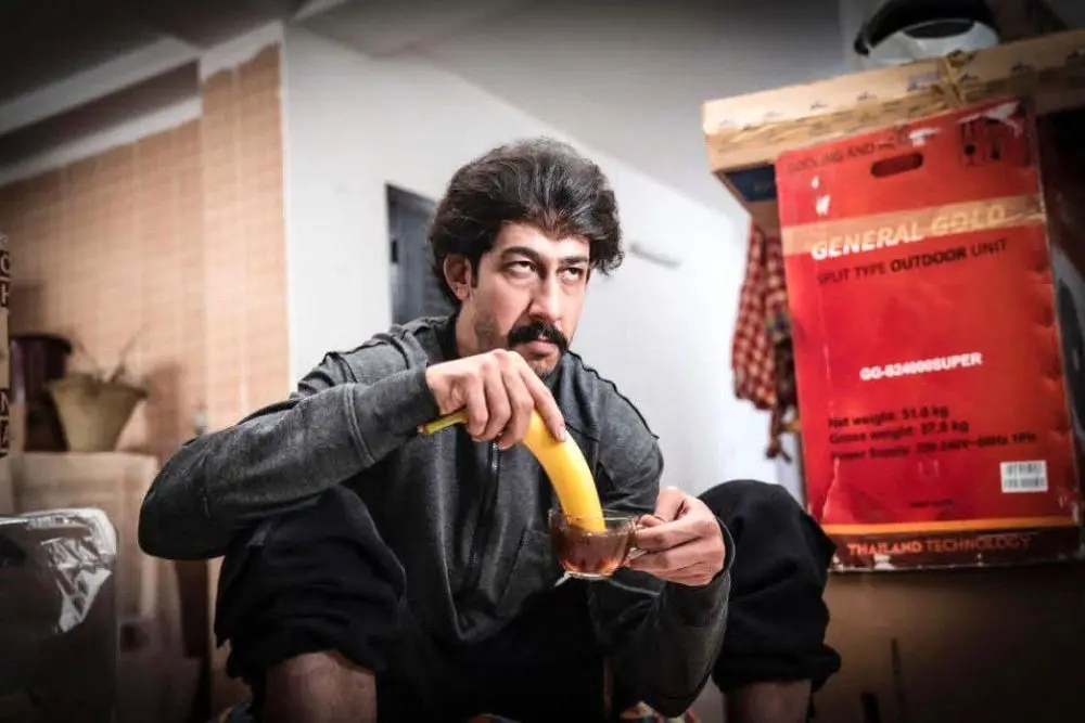 پاپاراتزی ایرانی؛ رقابت بین بهرام افشاری و سامان احتشامی؛ تصویری بامزه از پشت صحنه سریال پایتخت