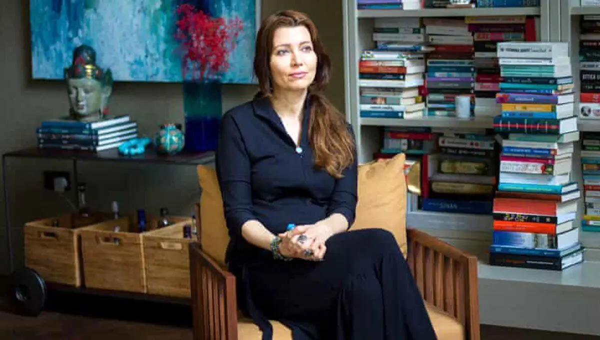 الیف شافاک در رمان جدیدش « رودهای آسمان» از حافظه آب سخن می گوید 