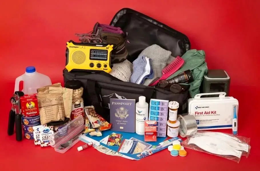 چگونه کوله و کیت اضطراری آماده کنیم و چه اقلامی درون آن قرار دهیم؟