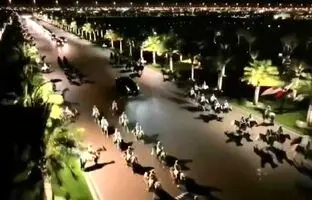 تصاویری از استقبال اسب‌سواران قطری از ترامپ در ضیافت شام امیر قطر + ویدئو