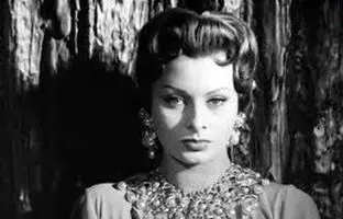  سفر در زمان؛ ظاهر «سوفیا لورن» در ۸۱ سالگی؛ سال ۱۳۹۳ 