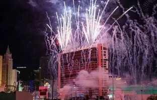  تخریب یک هتل و کازینوی معروف در لاس وگاس + ویدئو