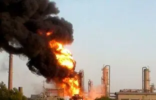 آتش‌سوزی سنگین کارخانه روغن نباتی در نیشابور + ویدئو