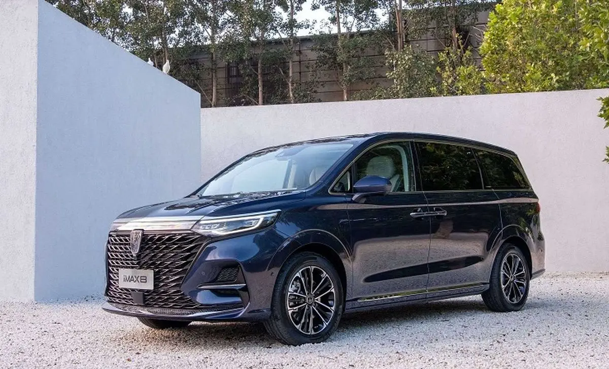 رووی آی مکس ۸؛ ظاهر لوکس، باطن اقتصادی + تصاویر