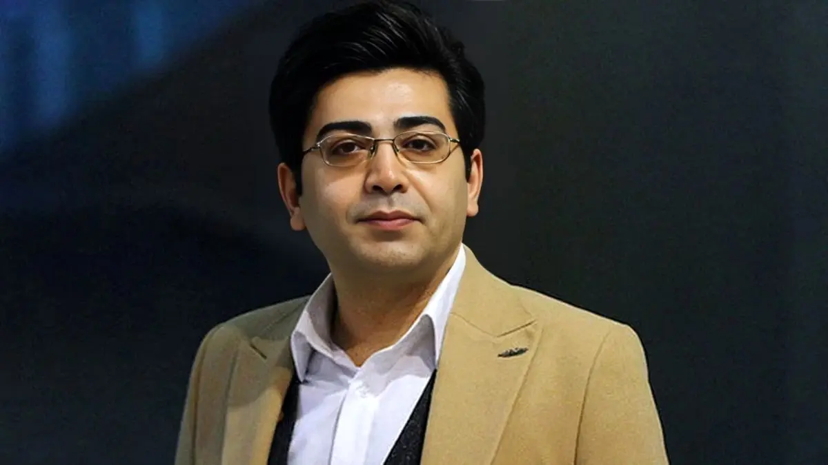 نوجوانی فرزاد حسنی روی جلد یک روزنامه + تصاویر