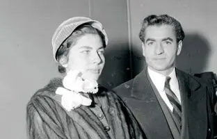 عکس شاه و ثریا و کمک ۱۳۱ میلیون دلاری امریکا به تهران خبرساز شد