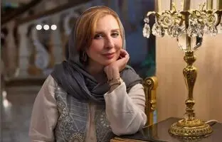 جذاب‌ترین استایل بهاری مرجانه گلچین با کت سوزن‌دوزی شده