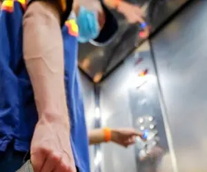 اگه برق آسانسور قطع شد موندی، اینکارو بکن