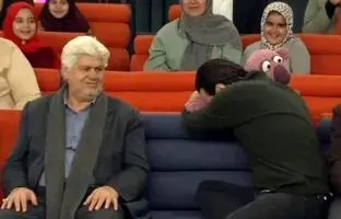 سرودخوانی جناب خان برای بانوان فوتسالیست؛ زیاده‌روی کردم محسن؟! + ویدئو