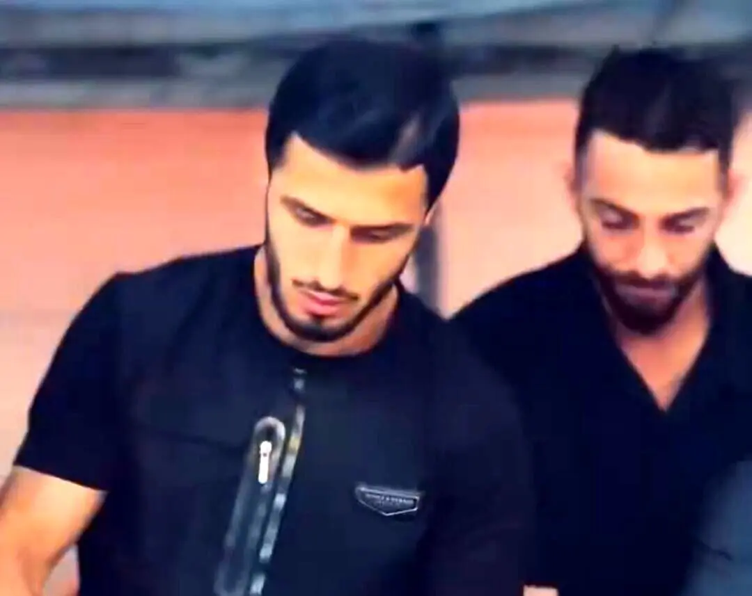  توزیع نذری با حضور ستاره‌های فوتبال + ویدئو