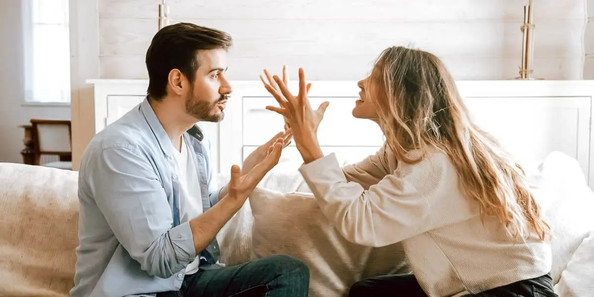 خصوصیات افراد لجباز: رفتار و درمان همسر لجباز