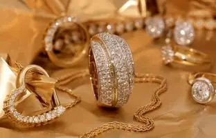  قیمت طلا و سکه امروز جمعه ۶ تیر ۱۴۰۴ + جدول 