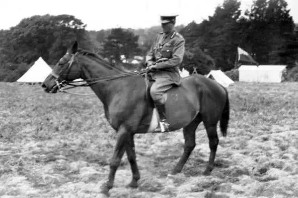  معروف‌ترین اسب جنگ جهانی؛ «اسبی که هیچوقت نمی‌افتاد» 