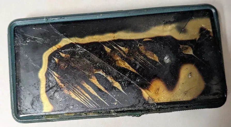 گوشی پیکسل 6a در فاصله چند سانتی‌متری سر کاربر منفجر شد