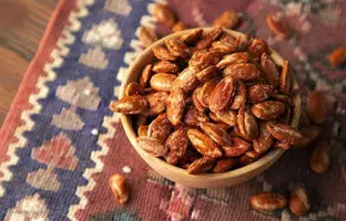 خواص تخمه ژاپنی چیست و نحوه شکستن تخمه جابانی چگونه است؟