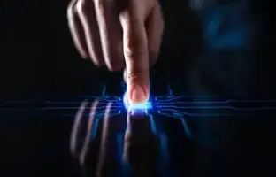 رونمایی از اولین نمایشگر ۷۵۰ هرتزی جهان