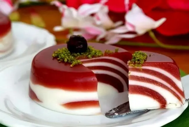 3 دسر خوشمزه و متفاوت با انار برای شب یلدا