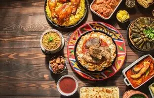 
افطاری کشورهای مختلف؛ خارجی ها افطار چی میخورن؟ 