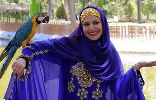  پاپاراتزی ایرانی؛ عکس شیک از خاله شادونه در جشن تولدش 
